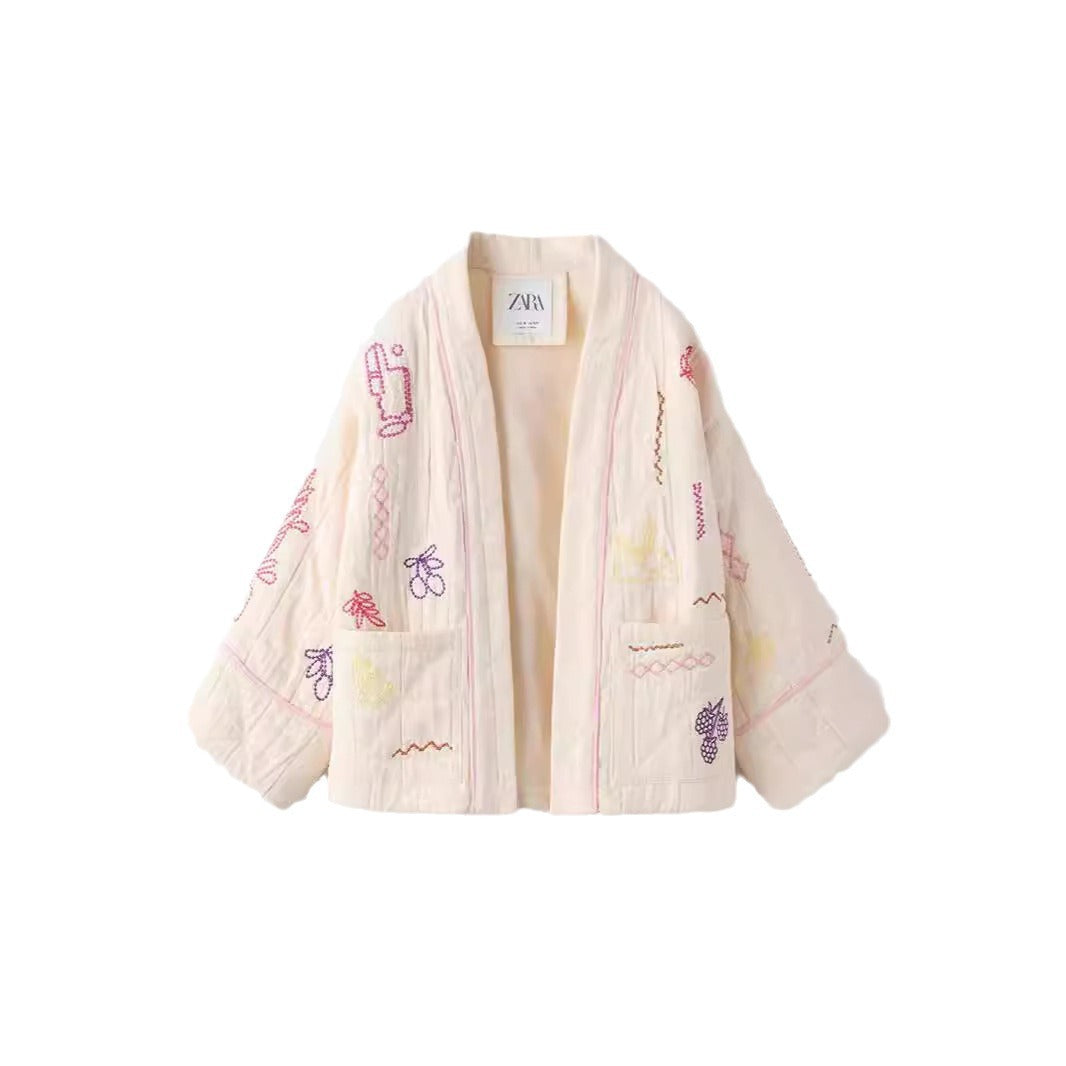 Chaqueta tipo kimono informal con escote en V y bordado de frutas que combina con todo