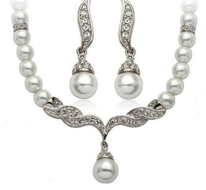 Factory Direct Korean Version, Elegant Angel Wings, Fashionable Pearl Necklace, Earrings, Bridal Suit 9086