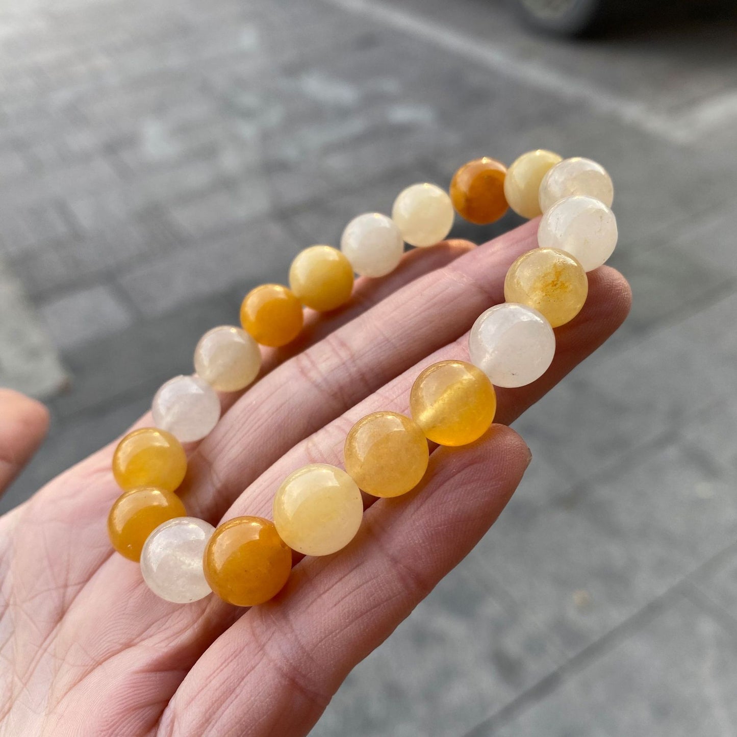 Pulsera de cuentas de piedra de jade con forma de dragón amarillo natural