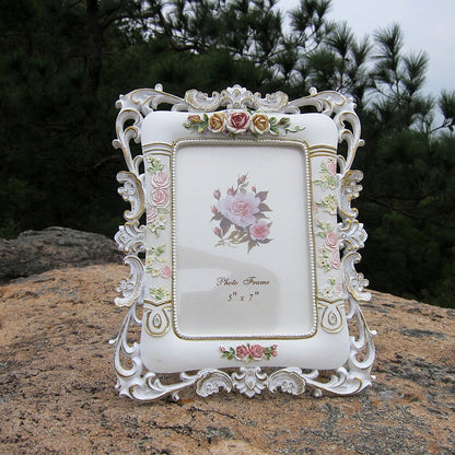 Pastoral style diamond frame