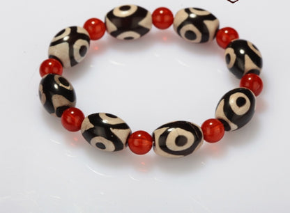 Pulsera de cuentas de ágata roja con cuentas Dzi de tres ojos