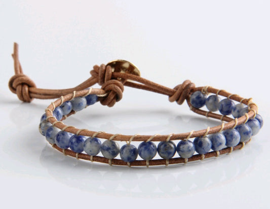 Pulsera de cuero tejida con piedra natural azul y punto blanco popular de 6 mm con un solo anillo, pulsera de cuentas completamente hecha a mano