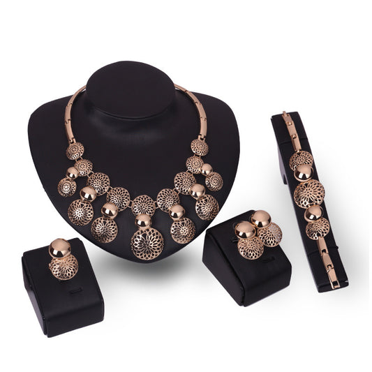 Conjunto de joyas de novia de moda coreana, cuatro juegos de aleación de explosión de joyas de galvanoplastia, fuente de fabricantes