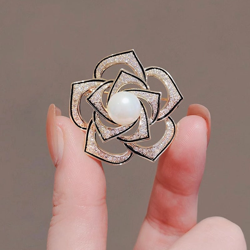 High-grade Classic Style Camellia Brooch Refined Grace Hollow Flowers