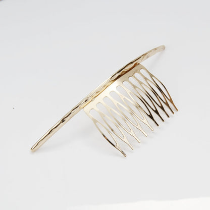 Curved hair comb