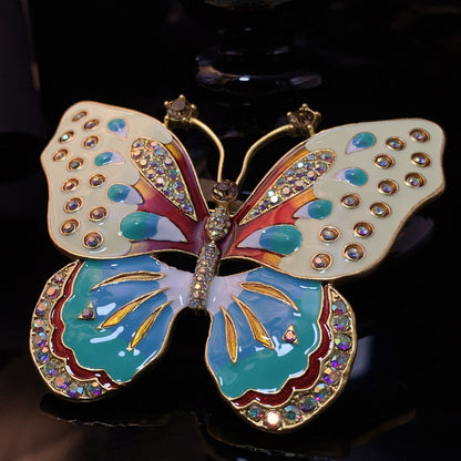 Broche de lujo con personalidad elegante y forma de mariposa