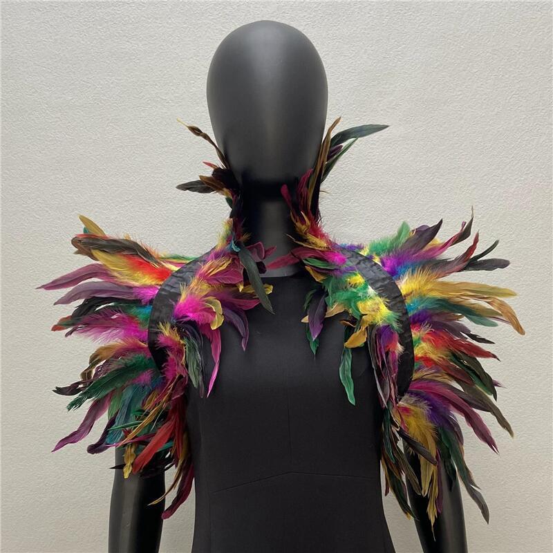 Capa de plumas para espectáculos de baile