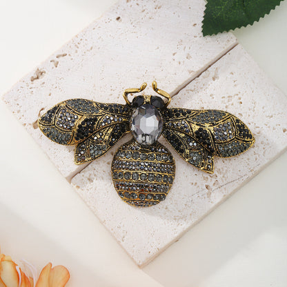 Antique Style Fully-jeweled Crystal Bee Brooch Men And Women Dopamine Retro