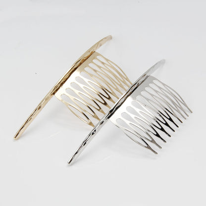 Curved hair comb