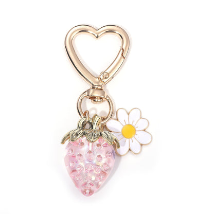 Accesorio llavero colgante con forma de corazón de fresa