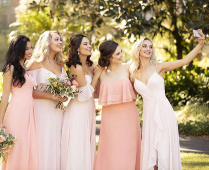 Percha para exteriores para bodas, vestidos de hermanas y banquetes