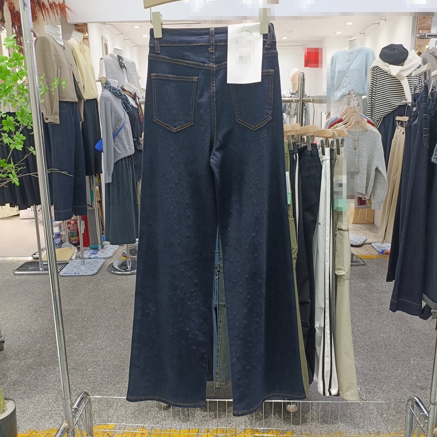 Pantalones vaqueros estilo coreano informales con espalda azul oscuro y efecto piedra del Rin