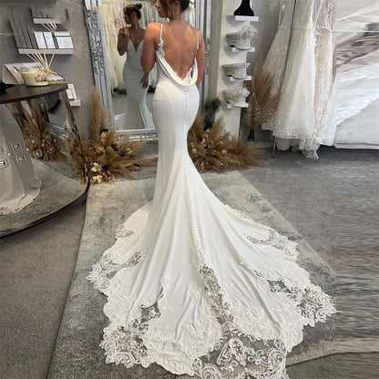 Vestido de novia sencillo de satén con escote halter, sin espalda y estilo Mori