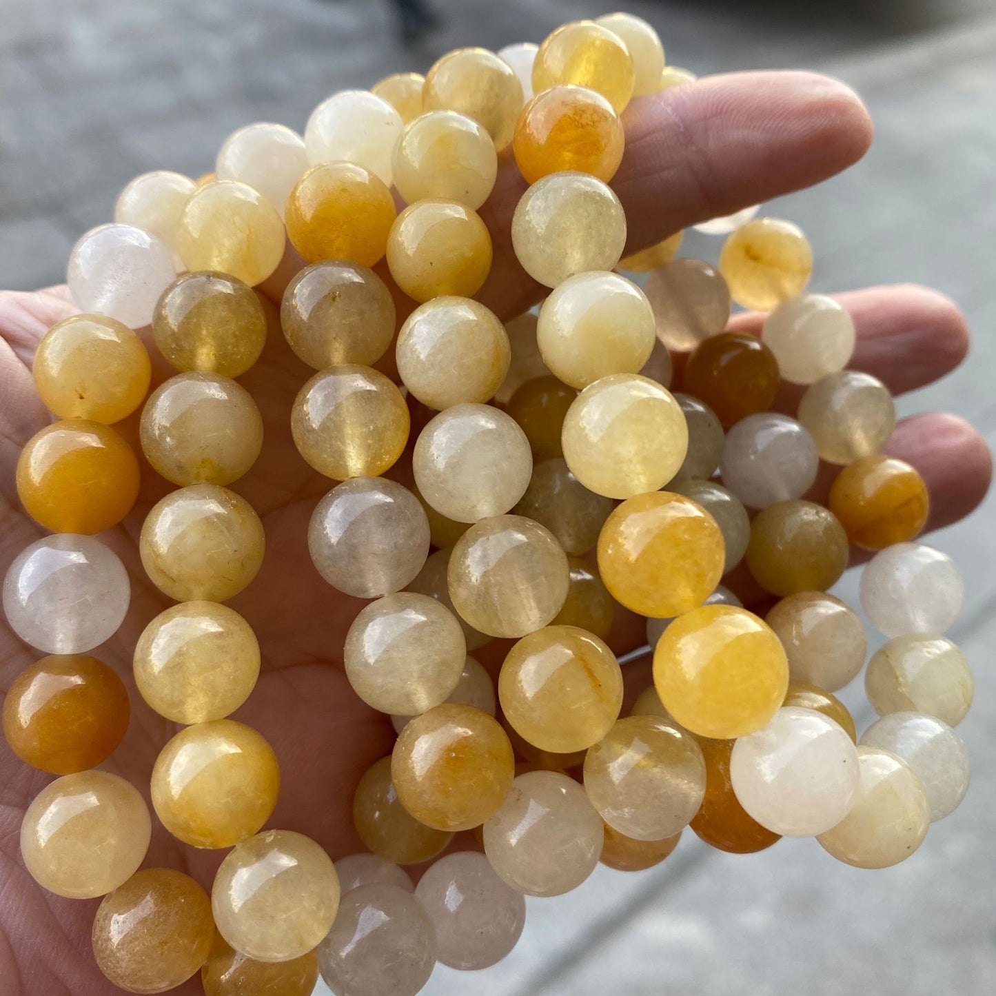 Pulsera de cuentas de piedra de jade con forma de dragón amarillo natural