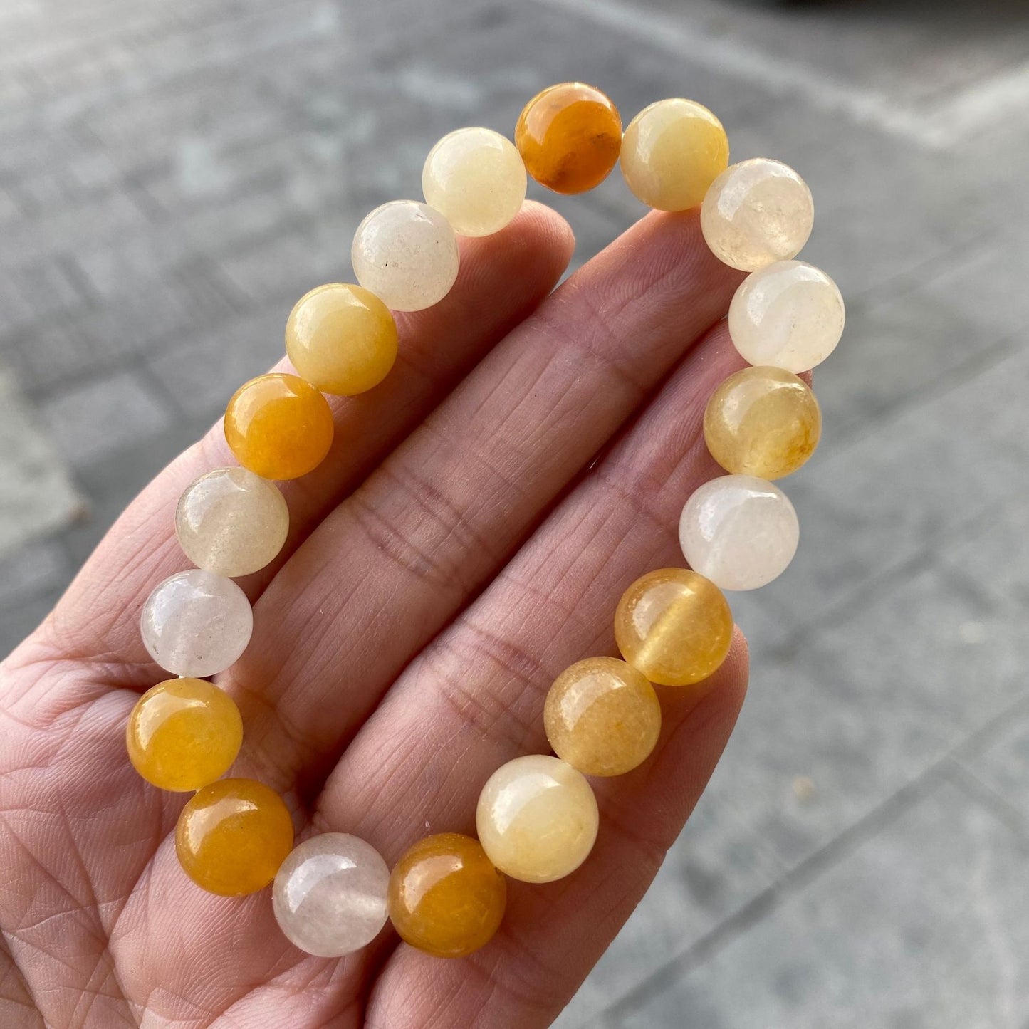 Pulsera de cuentas de piedra de jade con forma de dragón amarillo natural