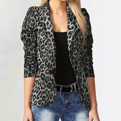 Traje pequeño y fino con estampado de leopardo para desplazamientos diarios