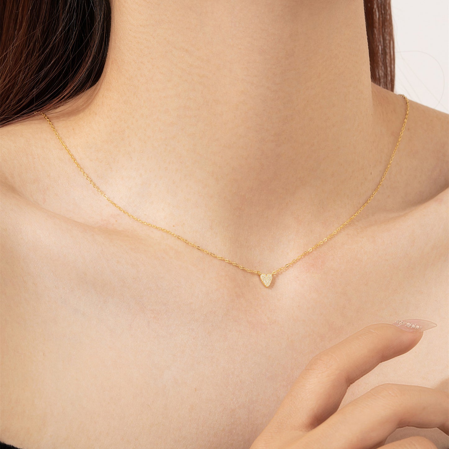 Collar con colgante en forma de corazón de diamantes en plata de ley S925 con corazón amoroso