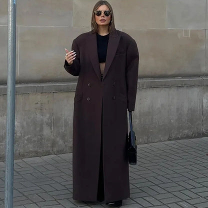 Elegante abrigo de lana con solapa y bolsillos cruzados