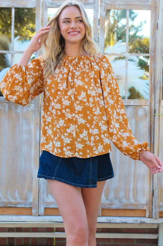 Blusa con hombros descubiertos y mangas abullonadas con estampado floral de Hailey &amp; Co.