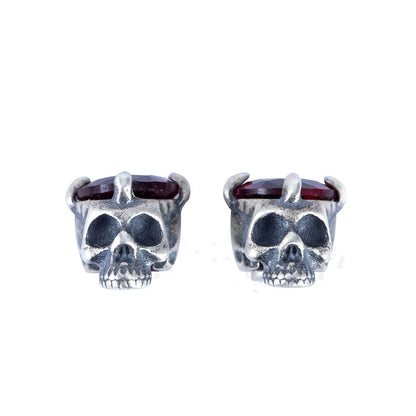 Pendientes pequeños con forma de calavera y diamantes en plata de ley S925