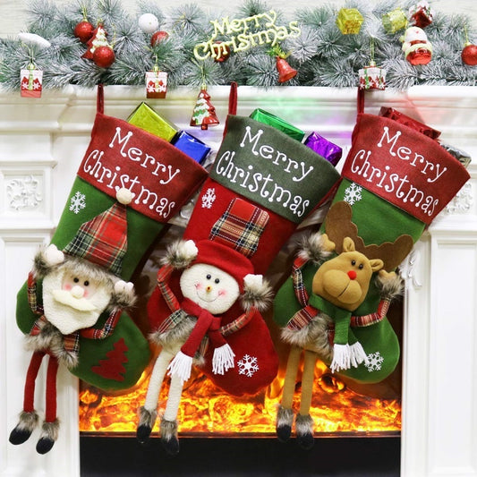 Juego de medias grandes de Navidad para Año Nuevo 2024, decoraciones navideñas, calcetines grandes de peluche en 3D, colgantes para árbol de Navidad, suministros de decoración