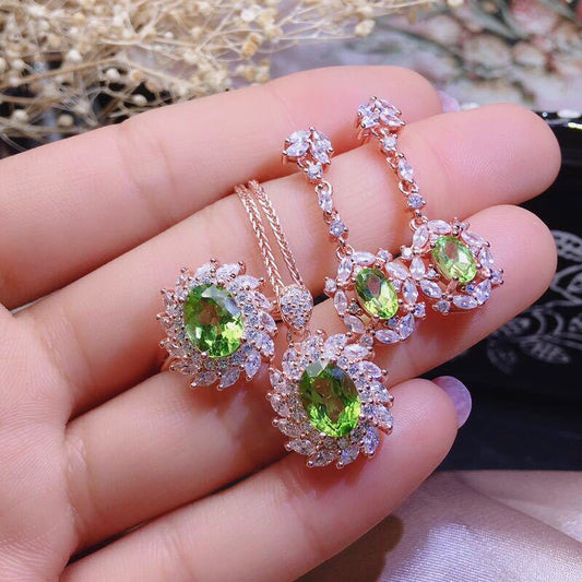 Conjunto de joyas de peridoto bañado en plata S925