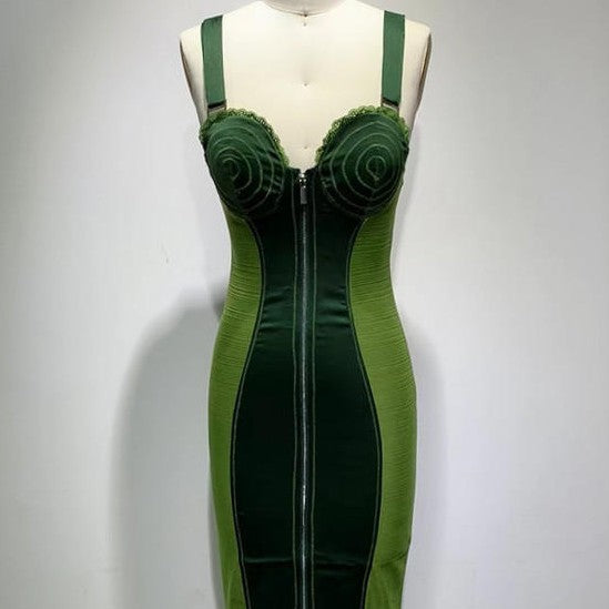 Vestido ajustado con tirantes de color verde militar