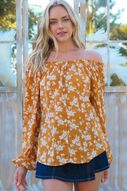 Blusa con hombros descubiertos y mangas abullonadas con estampado floral de Hailey &amp; Co.