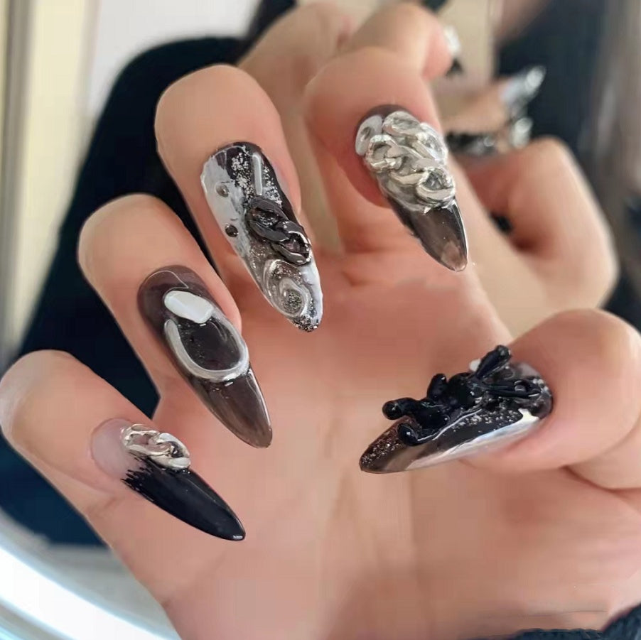 Parche para uñas postizas con forma de calavera de conejo oscuro