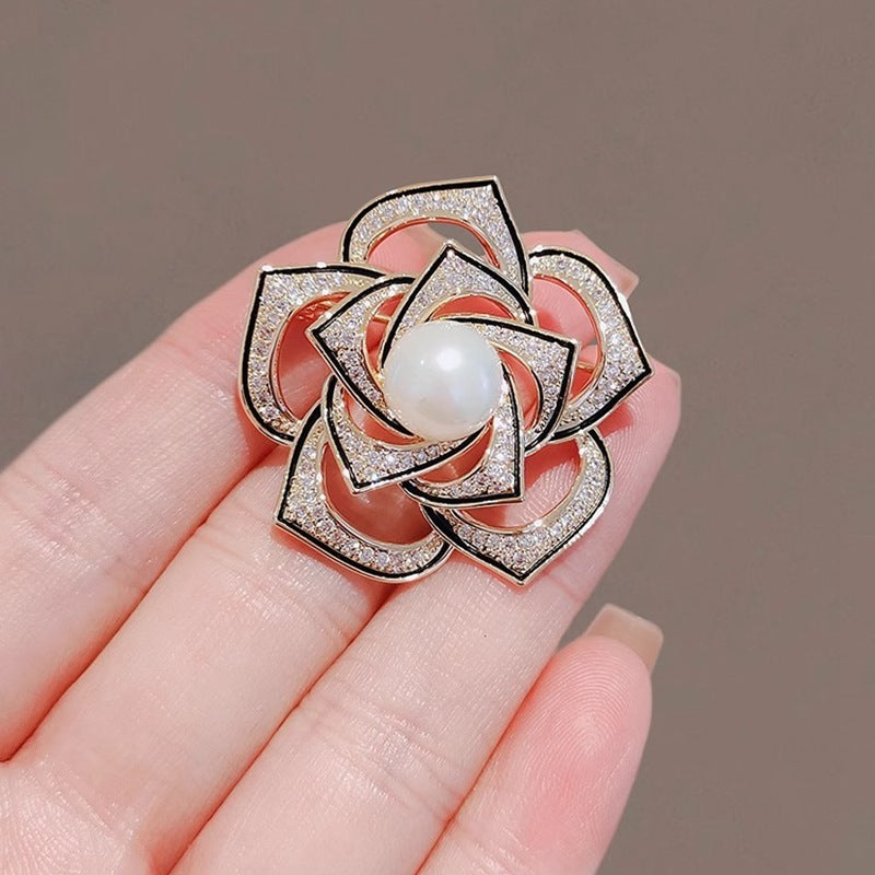 High-grade Classic Style Camellia Brooch Refined Grace Hollow Flowers