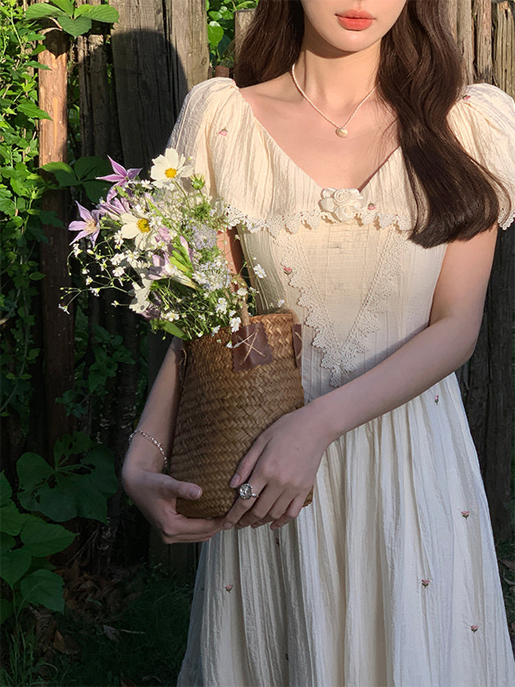 Vestido francés vintage con bordados florales