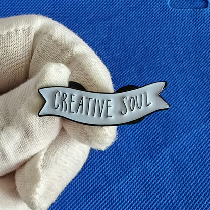 English Creative Soul Brooch Cartoon Golden M Badge