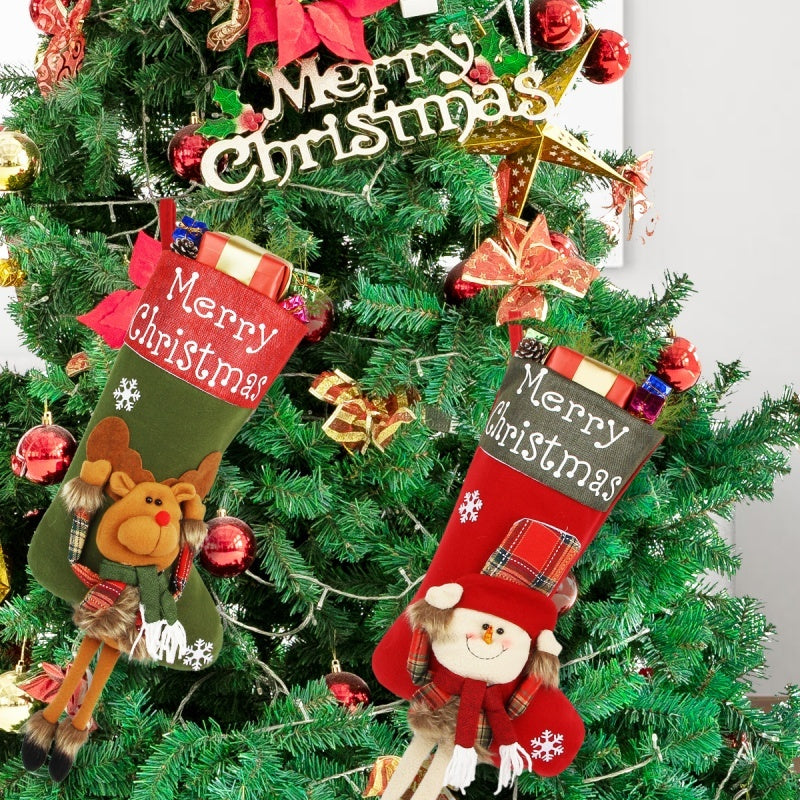 Juego de medias grandes de Navidad para Año Nuevo 2024, decoraciones navideñas, calcetines grandes de peluche en 3D, colgantes para árbol de Navidad, suministros de decoración