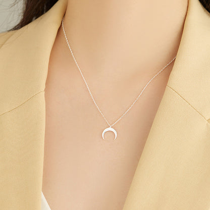 Simple Moon Pendant Sterling Silver Clavicle Chain