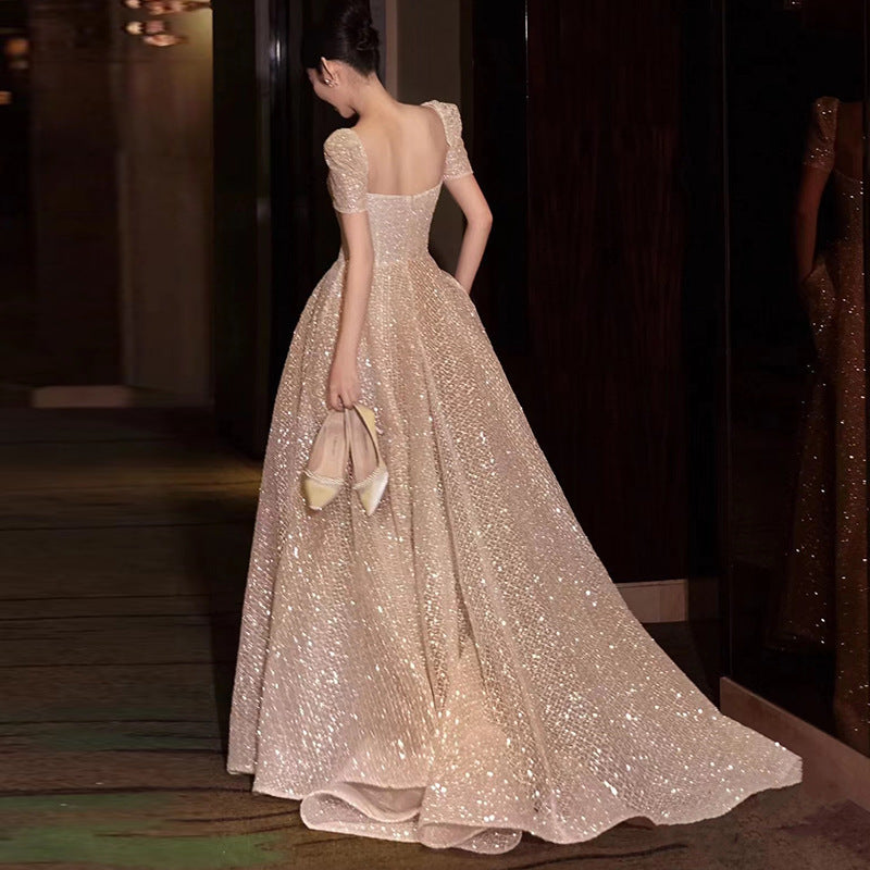 Vestido de novia de corte entallado y temperamental para banquetes