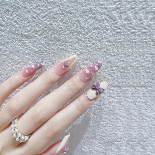 Use uñas con sabor a leche Taro Taro morado degradado Nebulosa Flor Uñas postizas Pegatinas para uñas